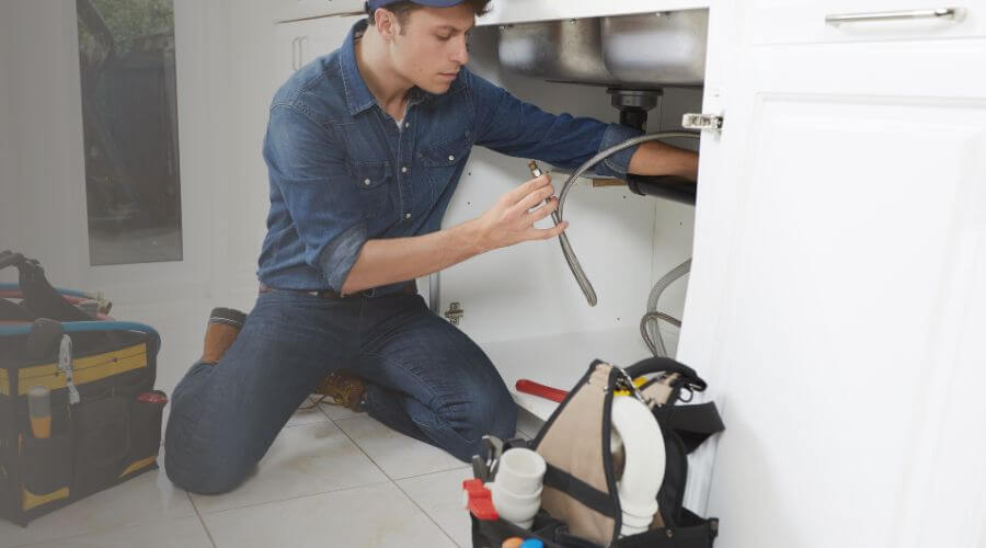 Expert burst pipe repair services in Speer, IL